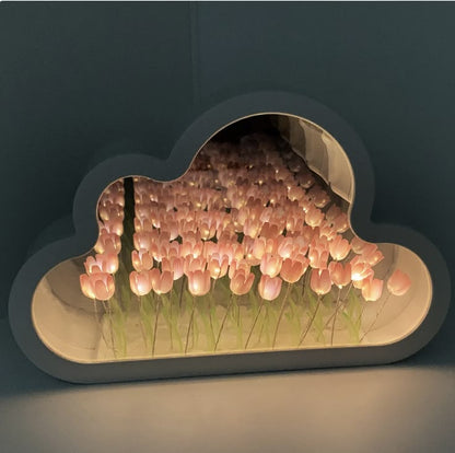 LAMPARA DE NUBE CON TULIPANES